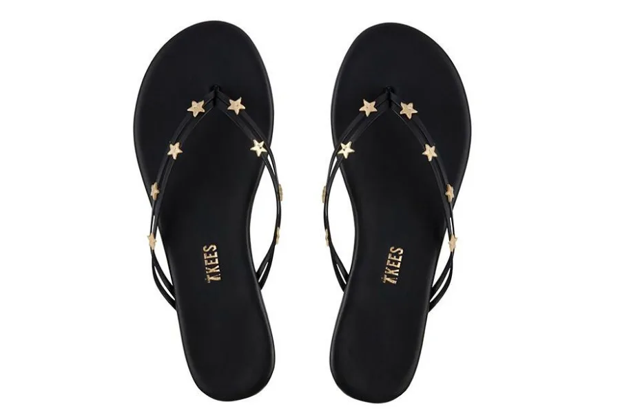 How to wear stars this summer. Stripes, optional.