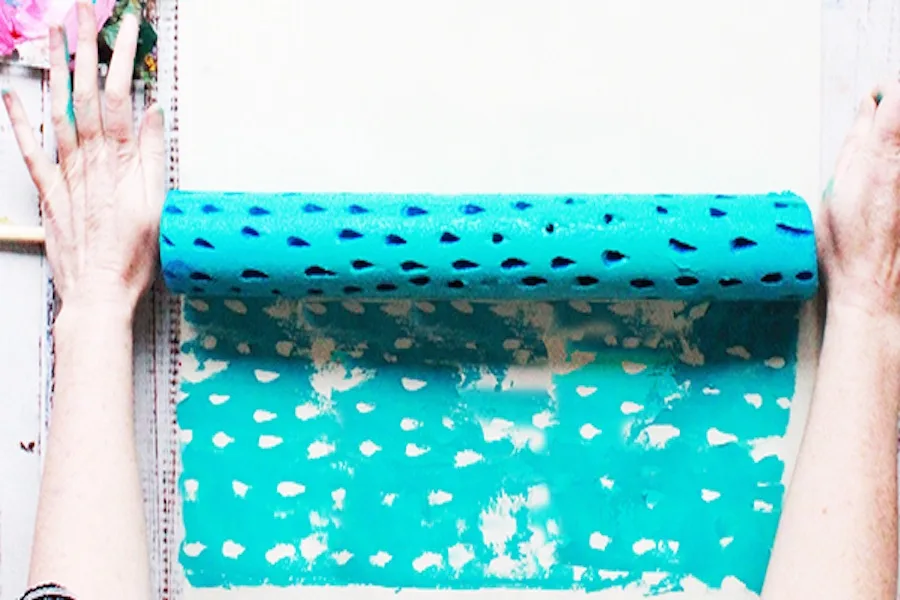 Cool pool noodle crafts for kids: Pool Noodle Printing by Alisa Burke