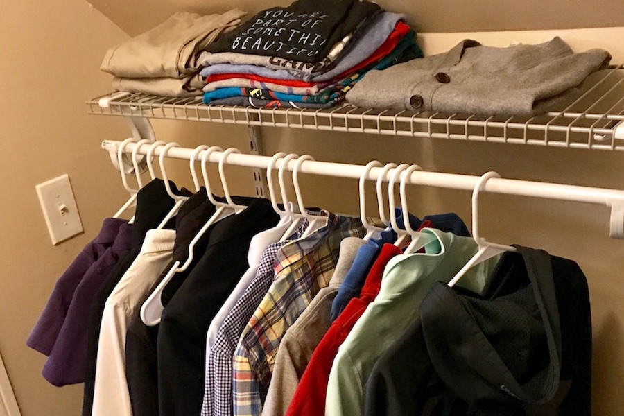 How to create a capsule wardrobe for kids. Even kids obsessed with their clothes.