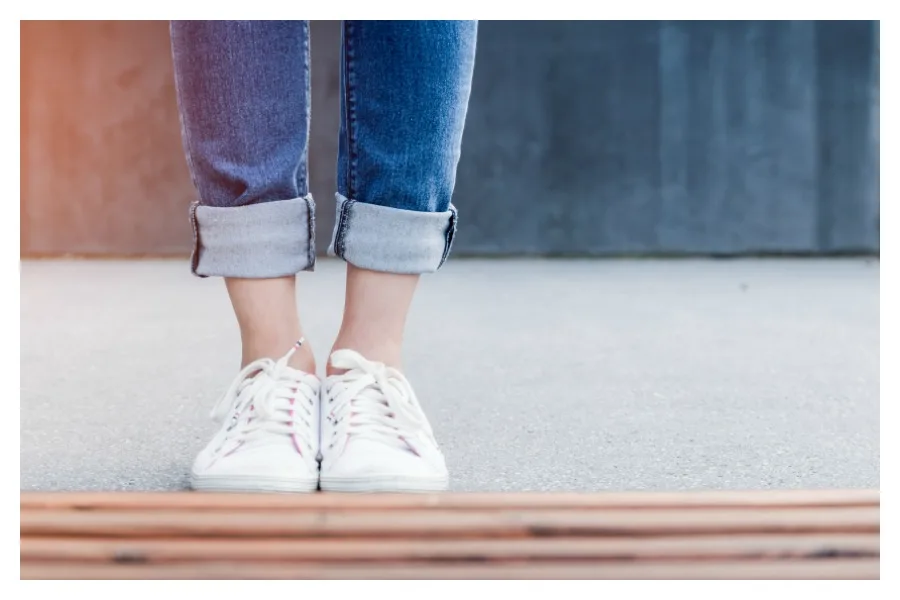 The best shops to find affordable jeans for tall girls online | cool mom picks