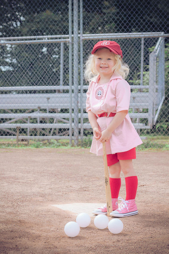Empowering girl Halloween costumes based on real life heroes: Dottie from A League of Their Own | Silver Threads by Rhonda