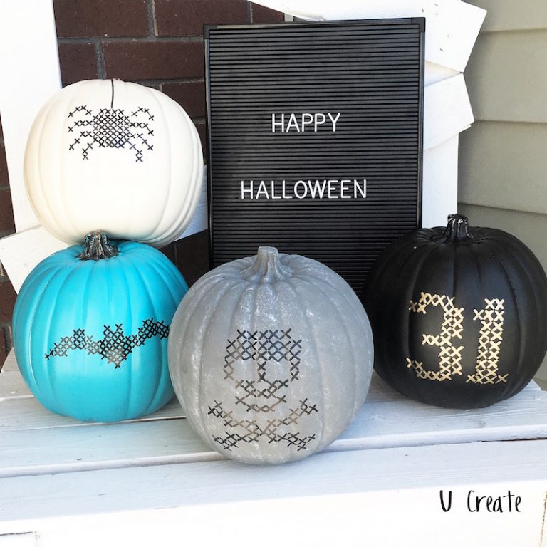 8-fantastic-teal-pumpkin-decorating-ideas-for-halloween