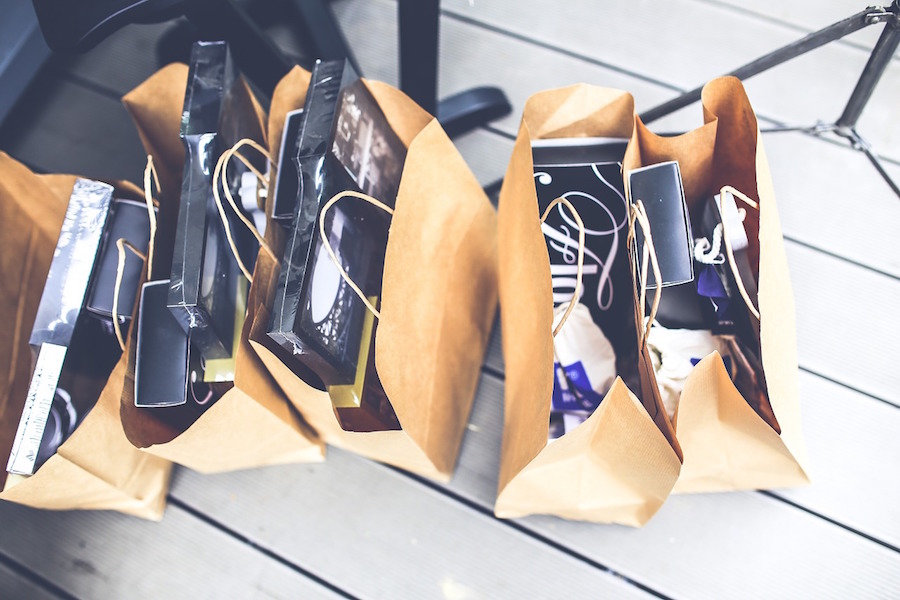 Our own best tips, secrets, and tricks to save you money on your holiday shopping | Spawned 179