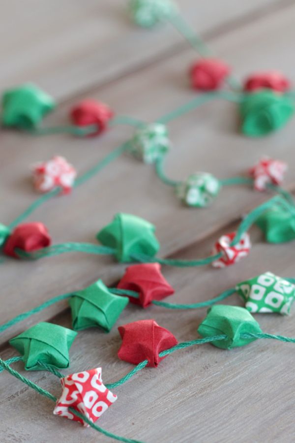Origami ornaments: DIY origami star garlands | Alyssa and Carla 