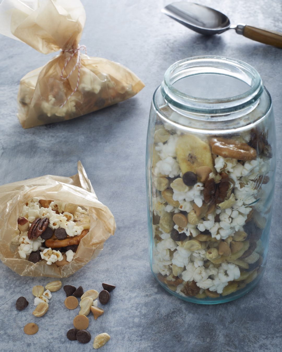 Make your own trail mix recipe from Cool Mom Eats: Great recipe for postal carrier gifts!
