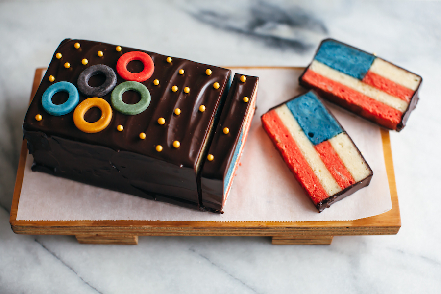 Olympics snack recipes: Team USA Cake by Molly Olympics snack recipes: Team USA Cake by Molly Yeh - Amazing!