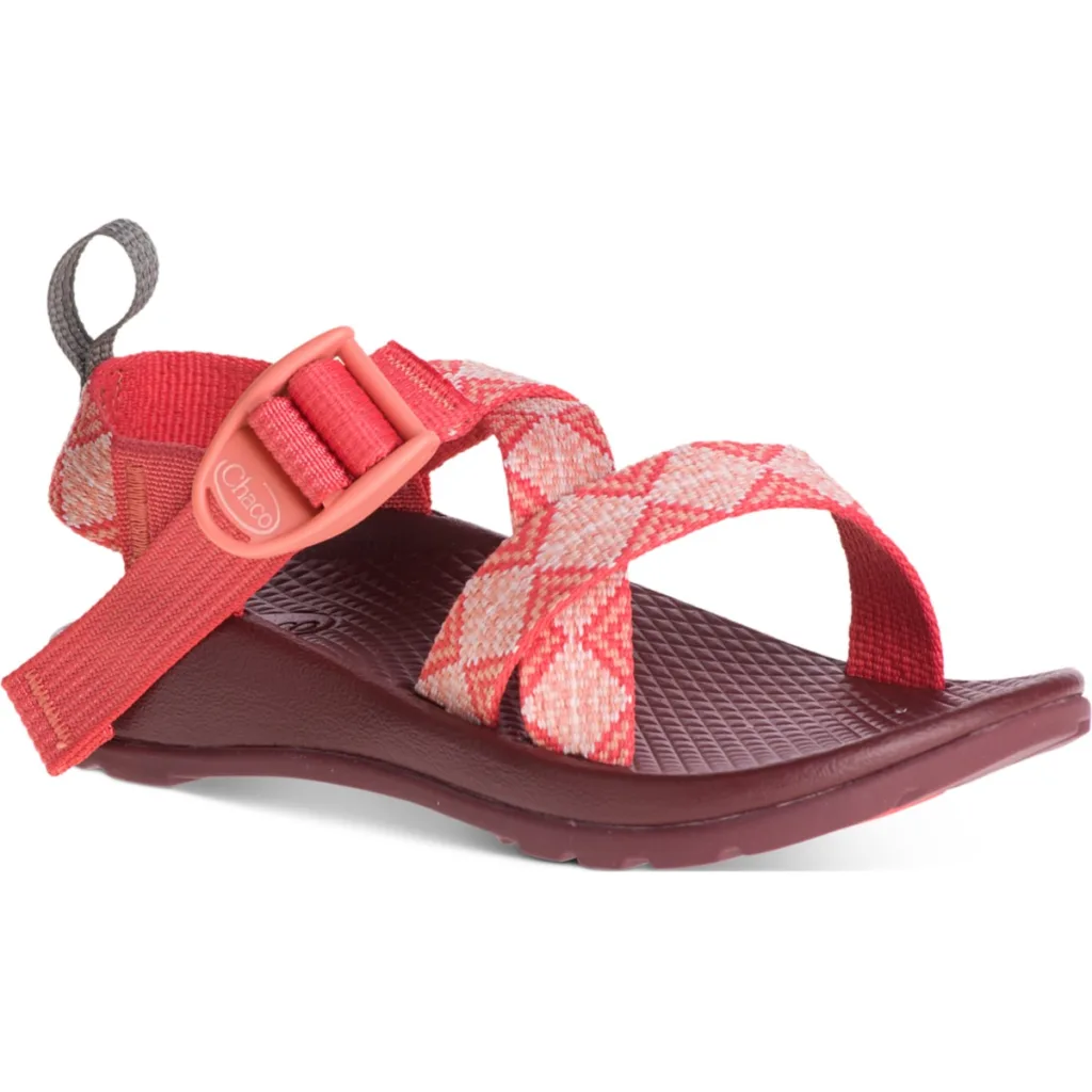 6 Crocs alternatives: Chaco kids' sandal 6 Crocs alternatives: Chaco kids' sandal