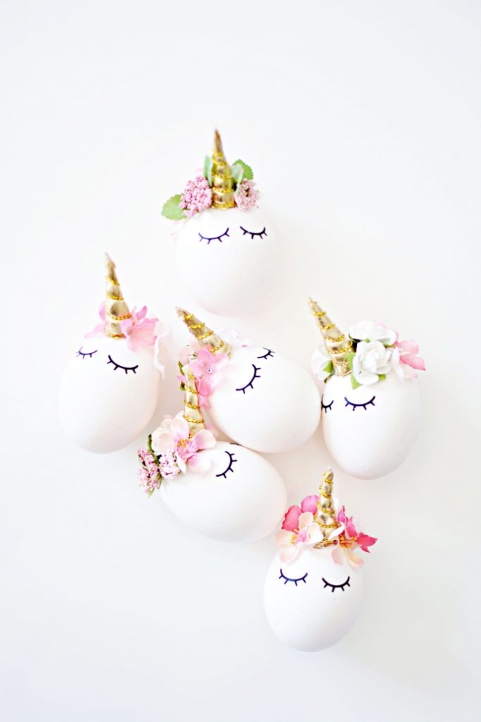 DIY unicorn Easter eggs: No dye needed! Tutorial: Little Inspiration 