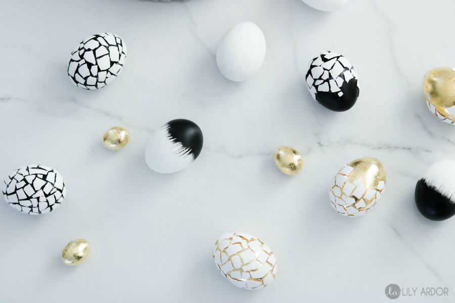 8 simply gorgeous, no-dye ways to decorate your Easter eggs this year.