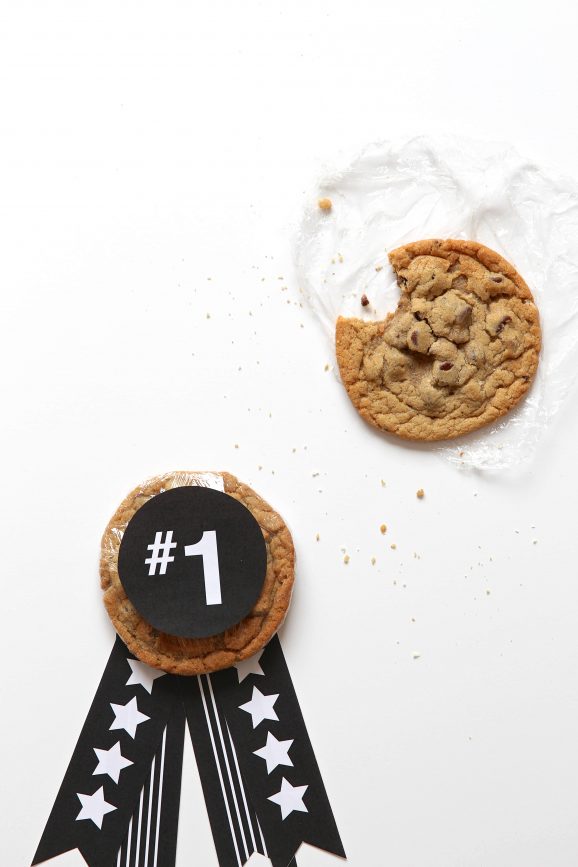 DIY Mother's Day gifts that kids can make: Cookie Medal by Paging Supermom