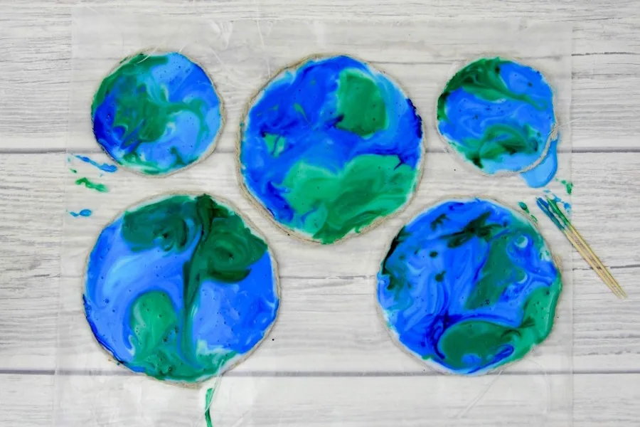 8 easy Earth-inspired Earth Day crafts for kids