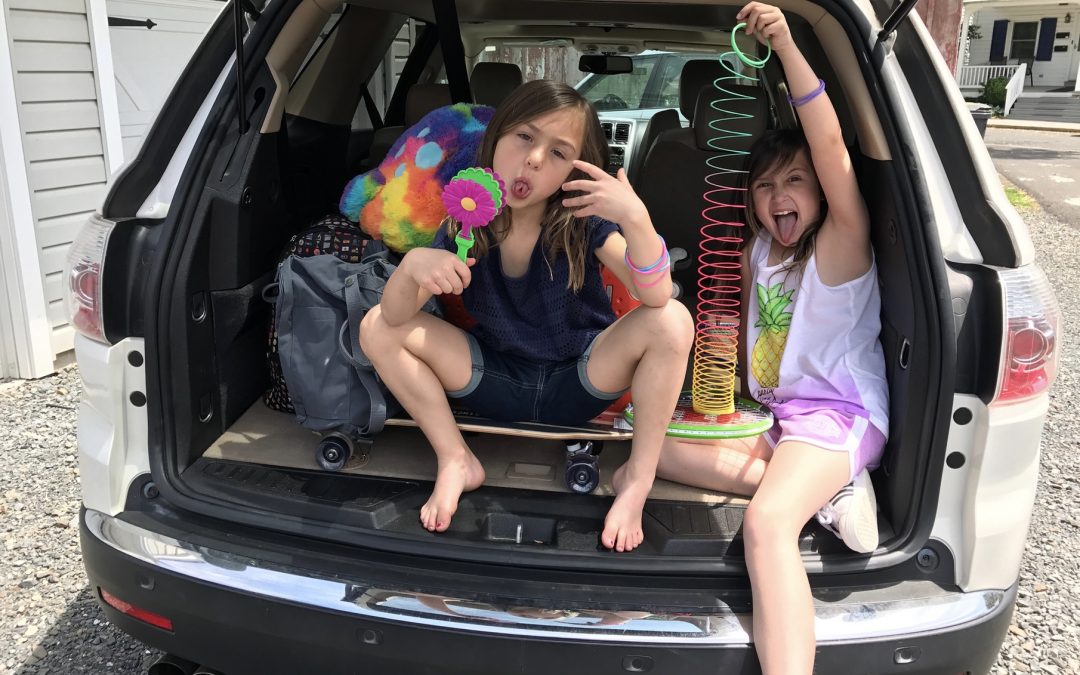 10 things you should always keep in your car, especially if you’re driving with kids.