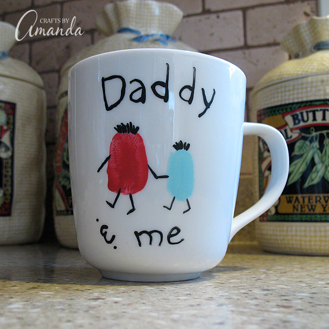 Creative DIY Father's Day gifts that kids can help make: DIY Daddy & Me Fingerprint Coffee Cup by Crafts by Amanda