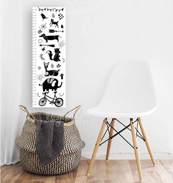 Modern growth charts: Black and white growth chart | Design by Maya