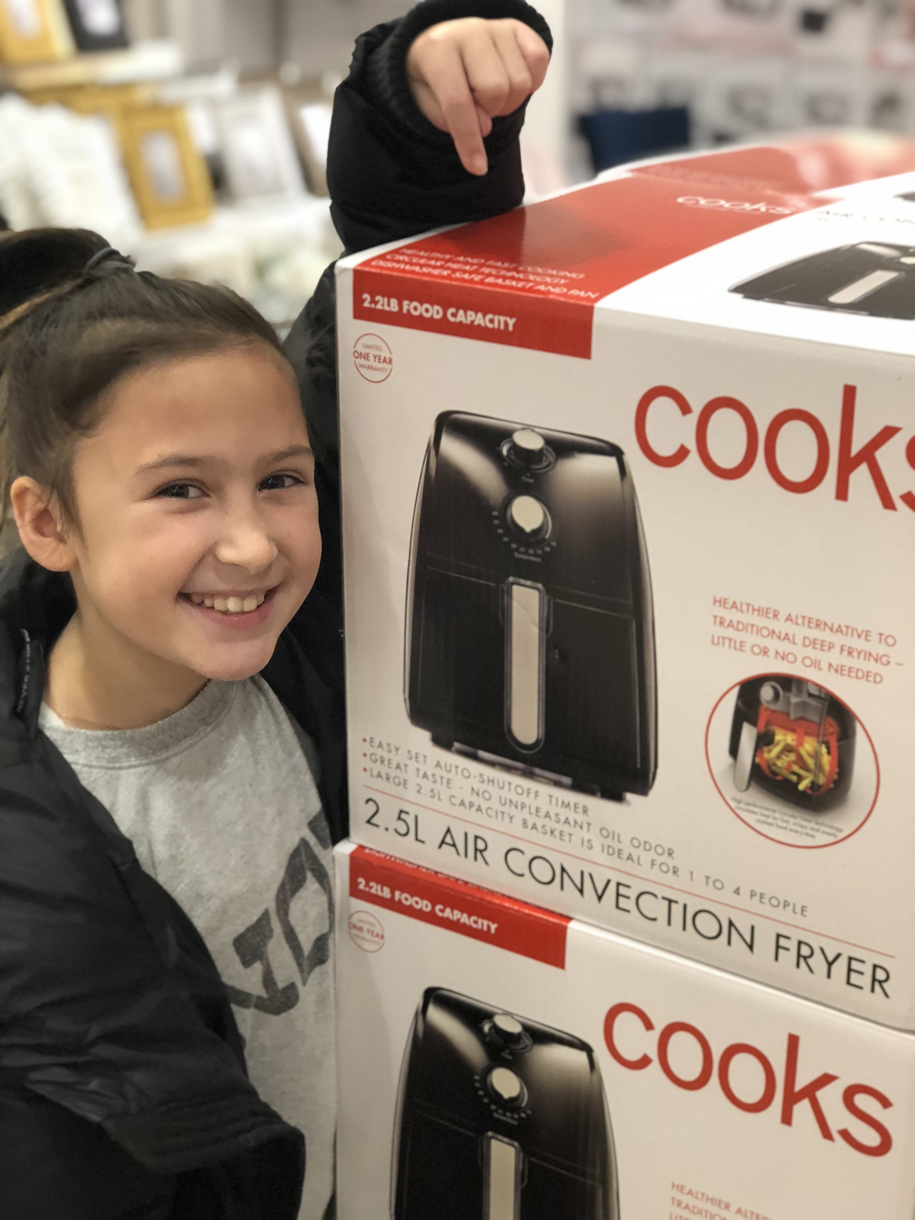 Secret Santa gifts for the whole family: Air fryer | Sponsored
