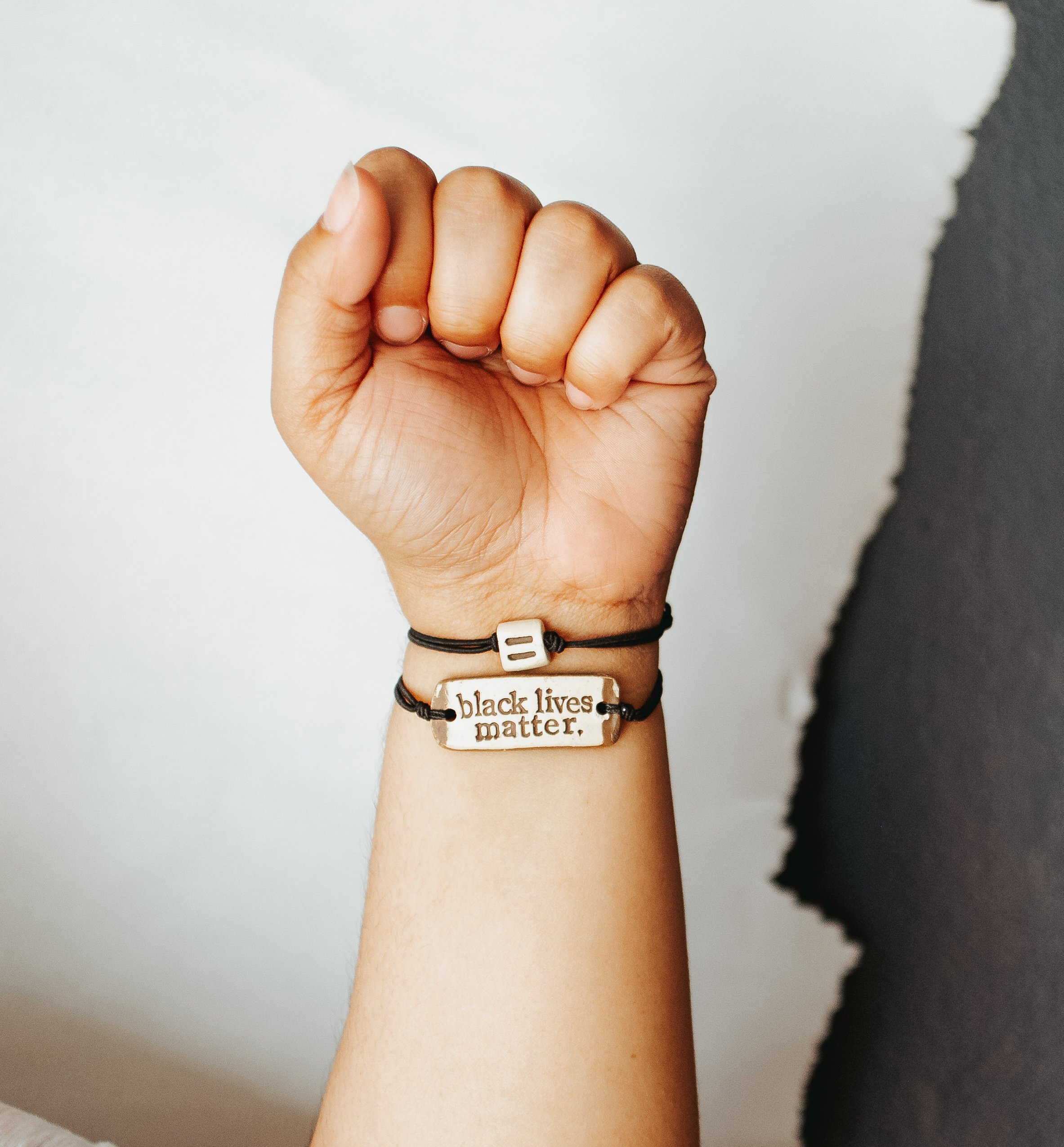 10 best gifts for teens : Social justice bracelets from MudLove + a donation | Small Business Holiday Gifts 2020