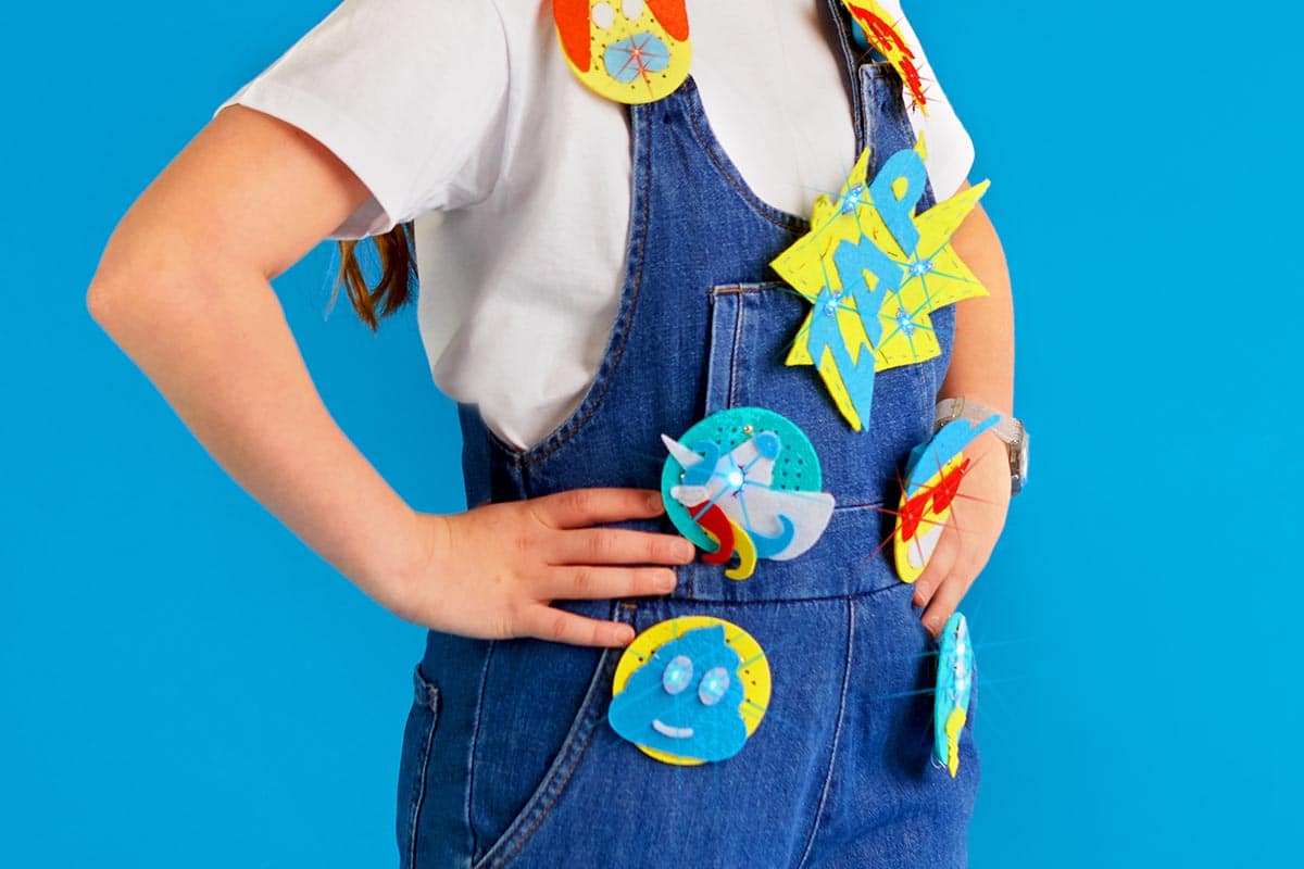Cool gift ideas for tween girls: Sew and Glow Learning STEM badge DIY kit Cool gift ideas for tween girls: Sew and Glow Learning STEM badge DIY kit