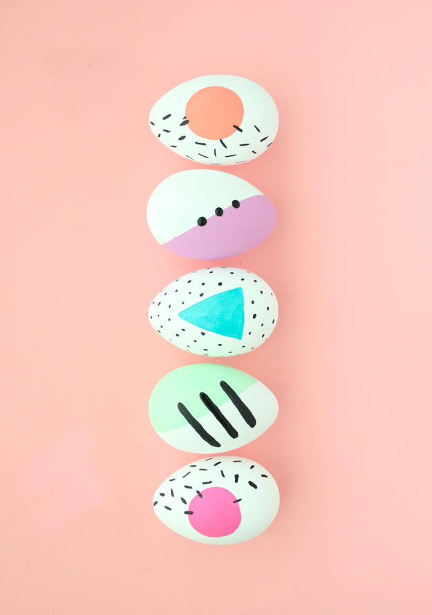 Easter egg ideas for tweens and teens: 80s inspired pastel Easter eggs | A Kailo Chic Life