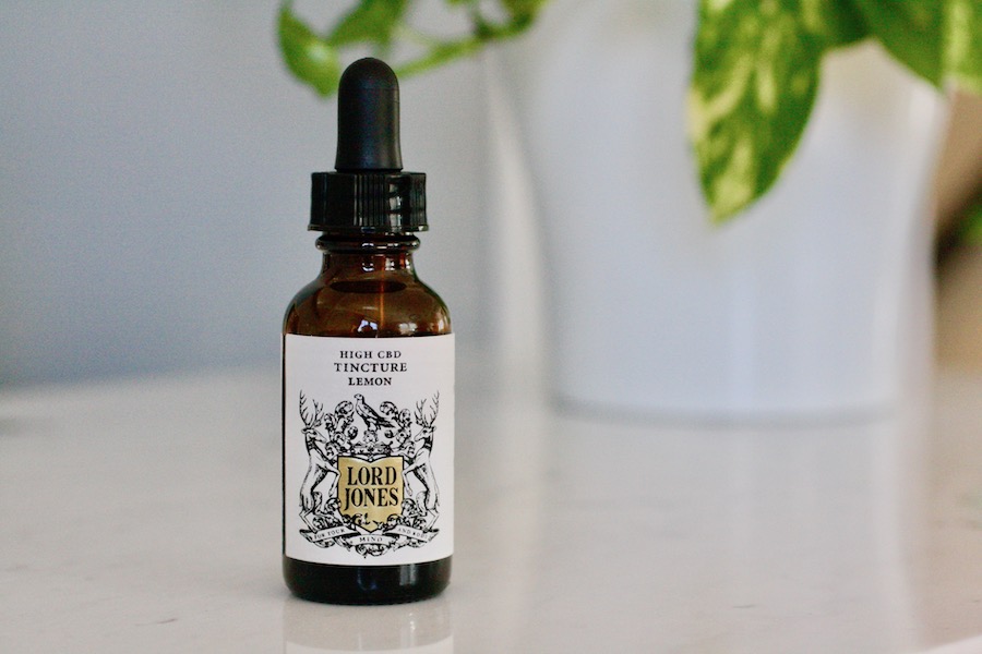 My thoughts on when I tried CBD oil to sleep better | Jane Sweeney Cool Mom Picks