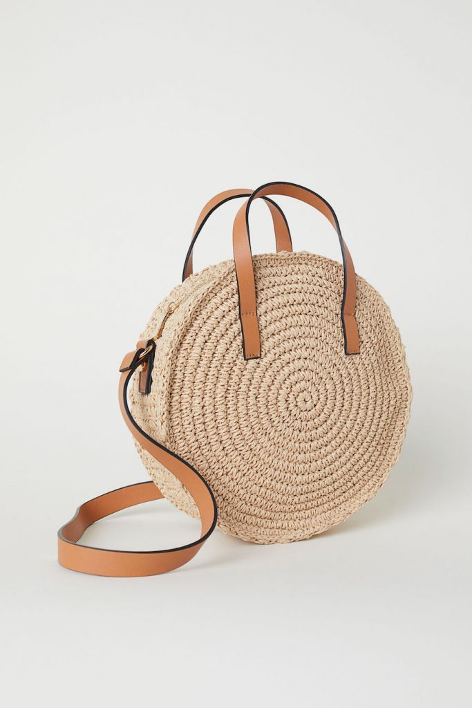 Spring 2019 handbag trend: Woven bags like this super affordable straw and faux leather bag from H&M