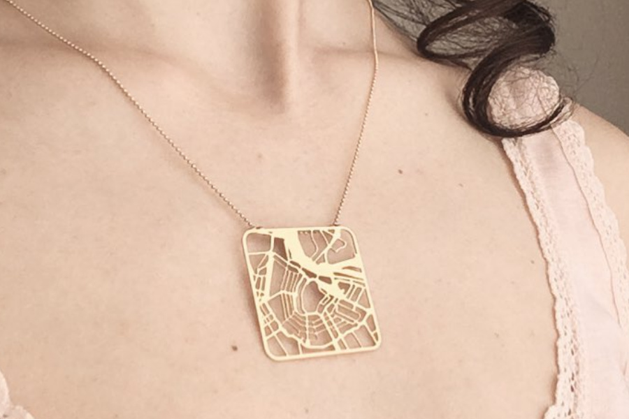 The custom map jewelry that has us thinking Mother’s Day gifts (hint, hint)