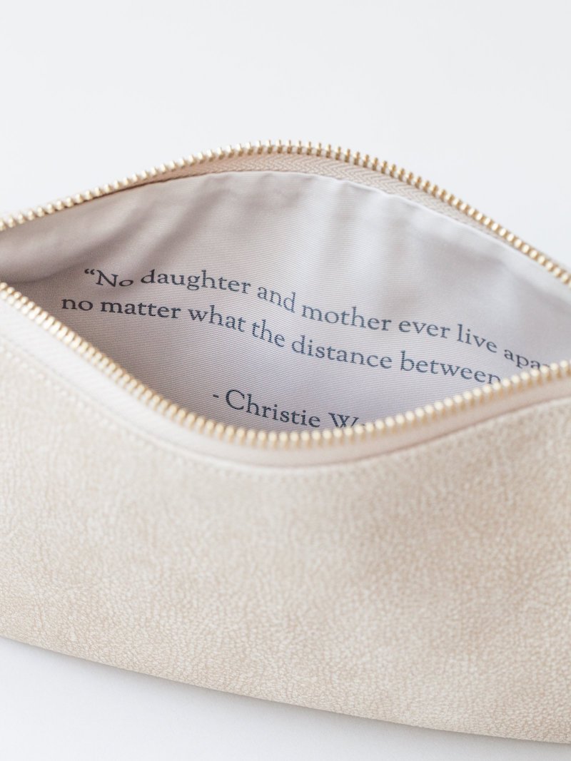Mother's Day personalized gifts for grandmothers: Purse with custom note at Fontem