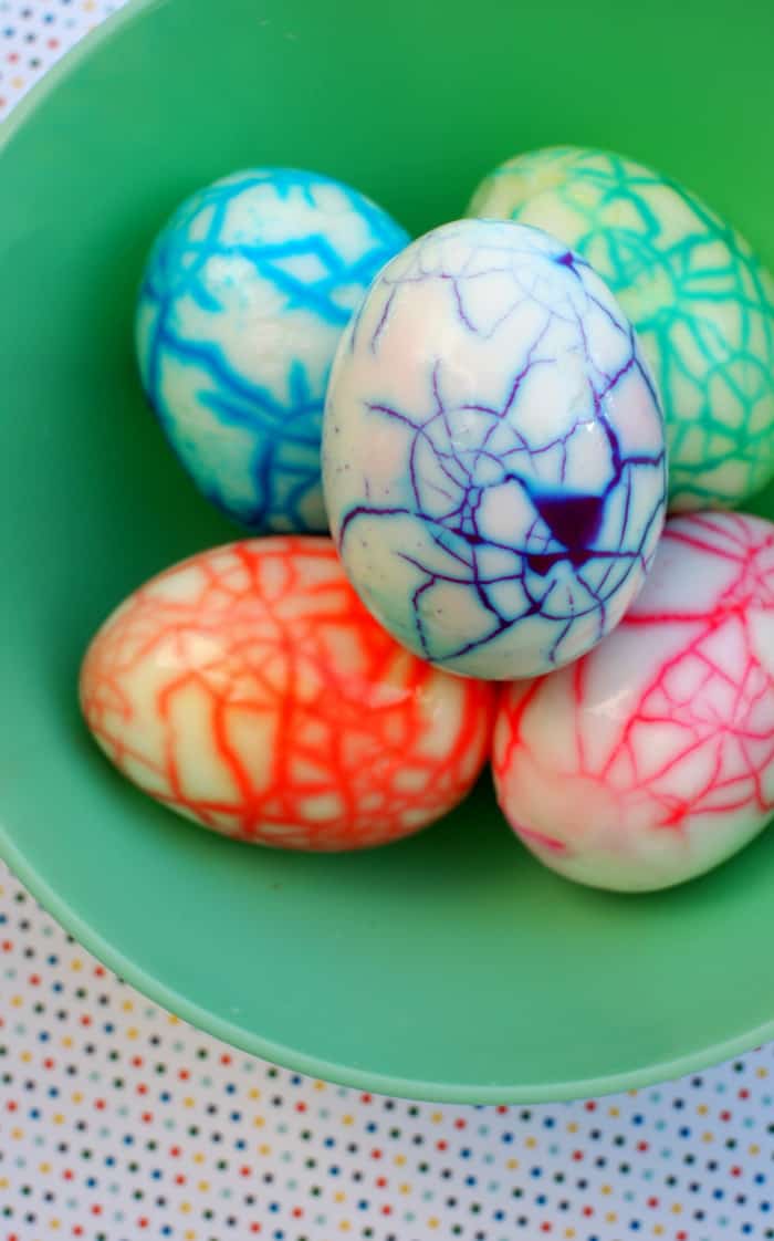 Easter egg techniques for toddlers: Cracked rainbow Easter eggs tutorial at DIY Candy