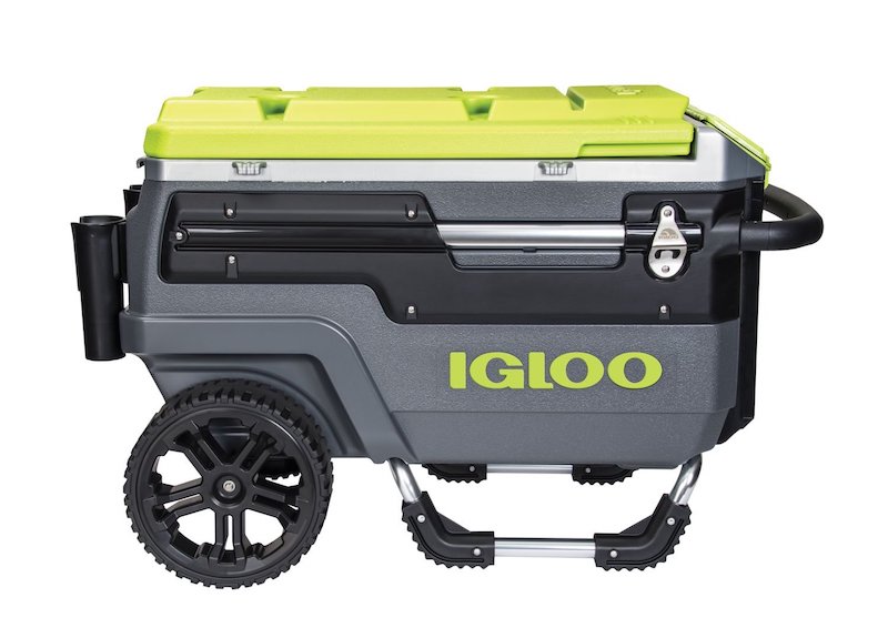 Gifts for dads who love the outdoors: an Igloo cooler