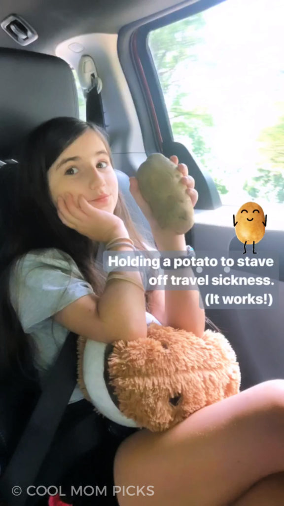 Holding a potato as a motion sickness cure: It works! For some reason. | © Coolmompicks