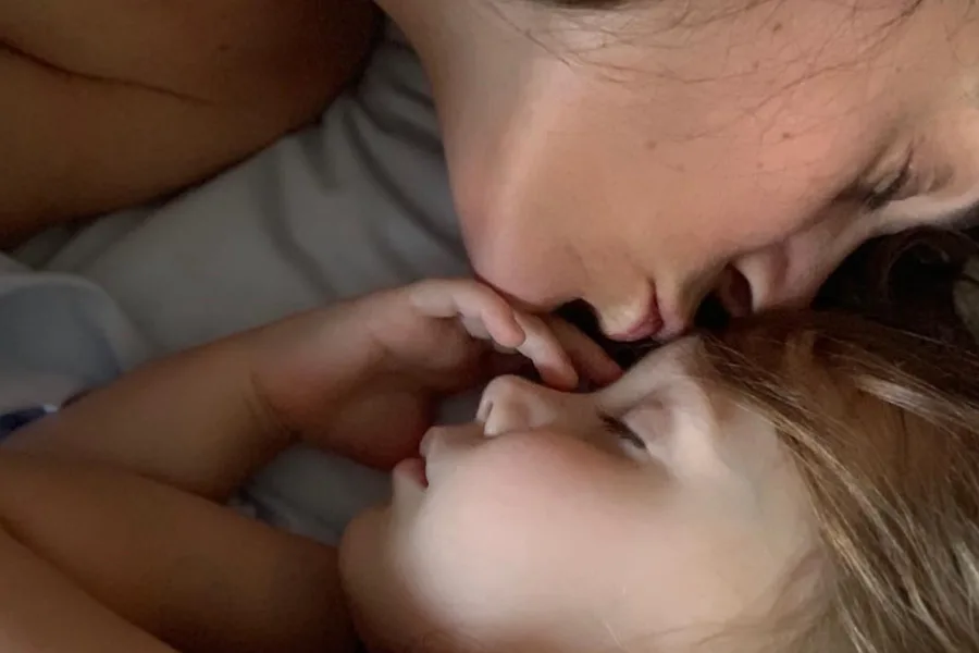 Rachel Sklar on single/solo motherhood and who gets to be called "Single Mom": A fantastic interview