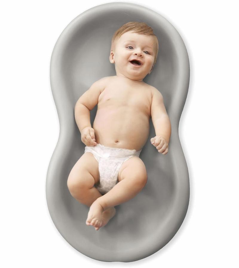 Best baby shower gifts $50-150: Keekaroo Peanut diaper changing pod