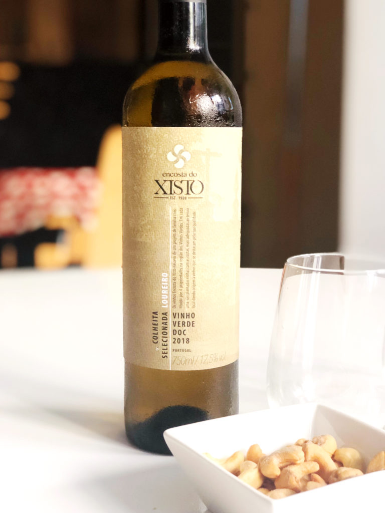 Vinho Verde Encosta do Xisto wine pairing ideas for your book club