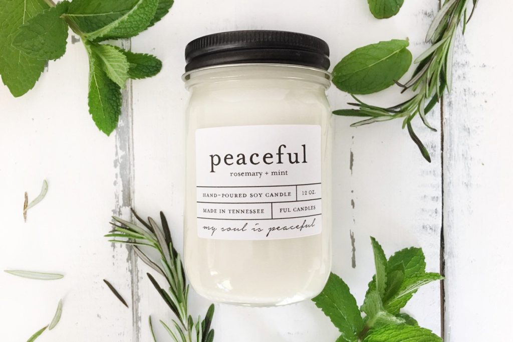 Meaningful gifts after a miscarriage: a Peaceful candle from FULcandles