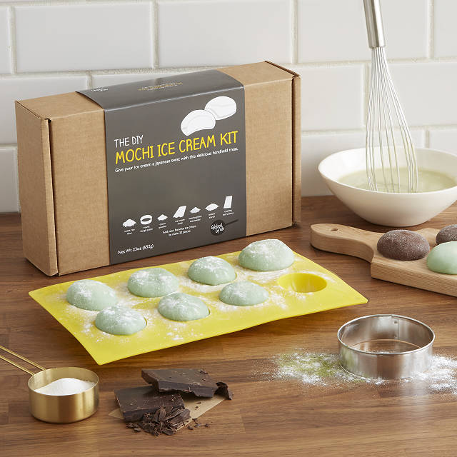 Gifts for teens: Mochi making kit