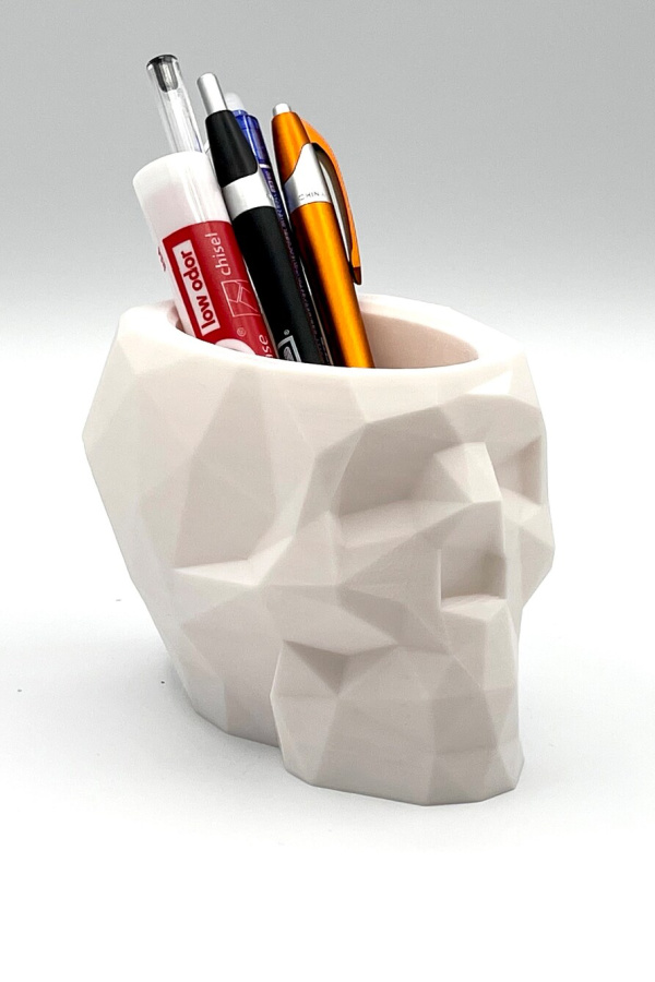 Skull pencil holder and other cool accessories for kids' desks and study spaces