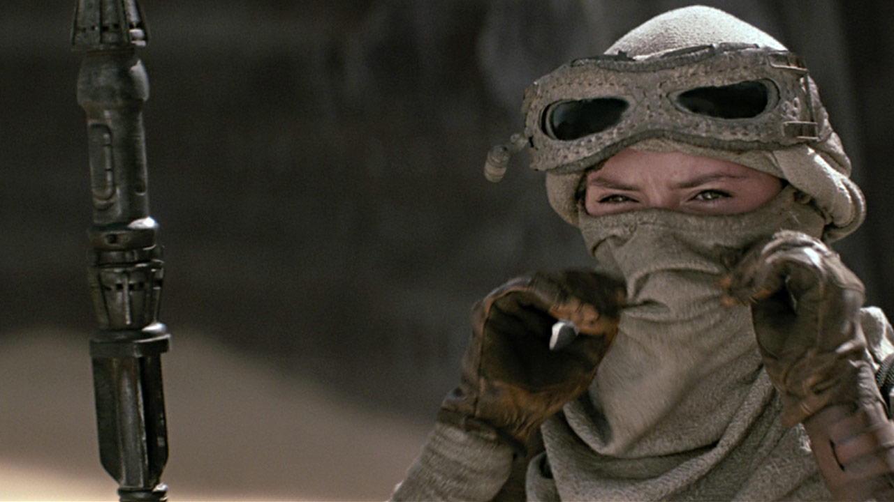 9 clever Halloween costumes that incorporate face masks: Rey from Star Wars