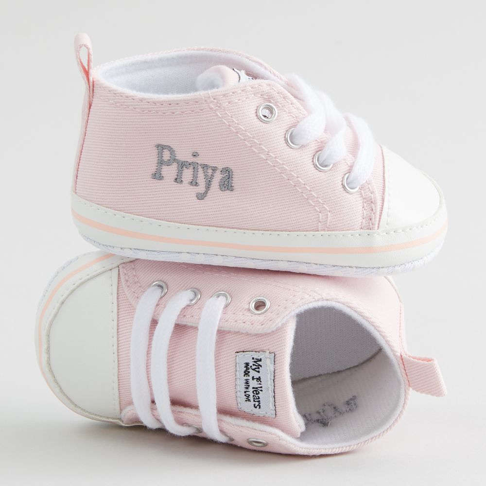 Personalized baby high tops: Cool personalized baby gifts