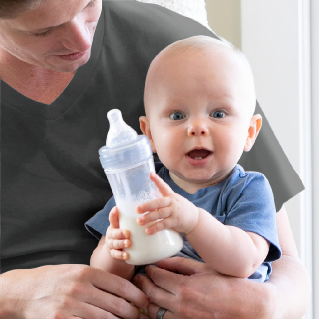 The ChiccoDUO is a revolutionary hybrid baby bottle that is break-proof, lightweight and importantly shields baby’s milk from plastic [sponsor]