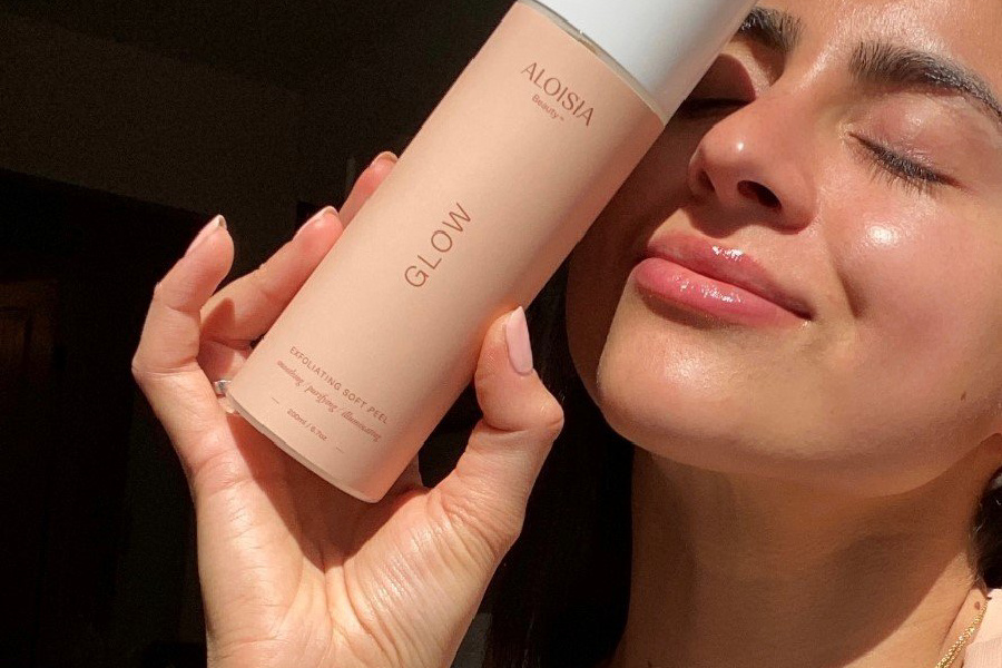 Yes, this celebrity-fave face peel is as good as they say it is. For a change.