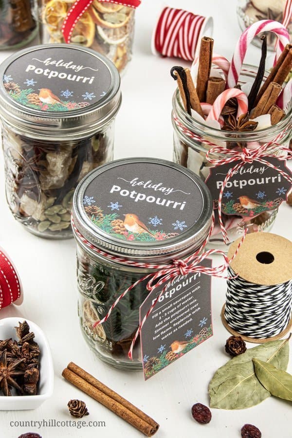 Make any of these 6 potpourri gifts from Country Hill Cottage for the holidays