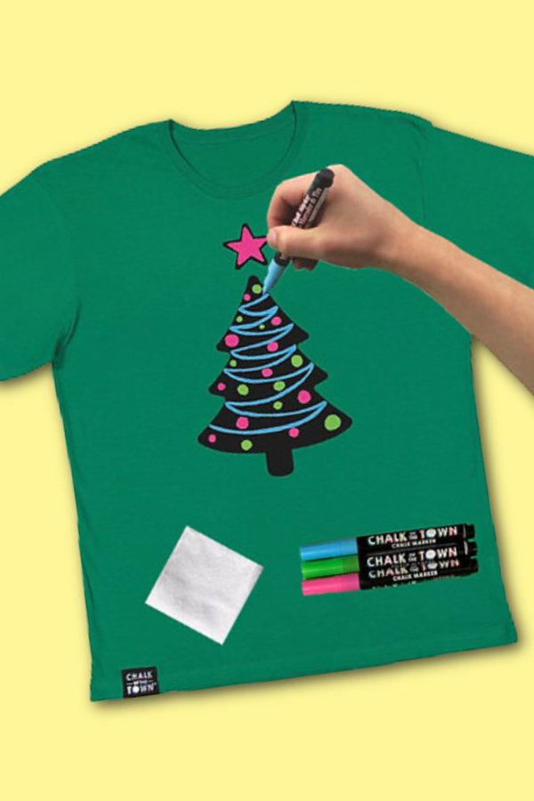 Washable chalkboard Christmas tees for kids are amazing gifts!
