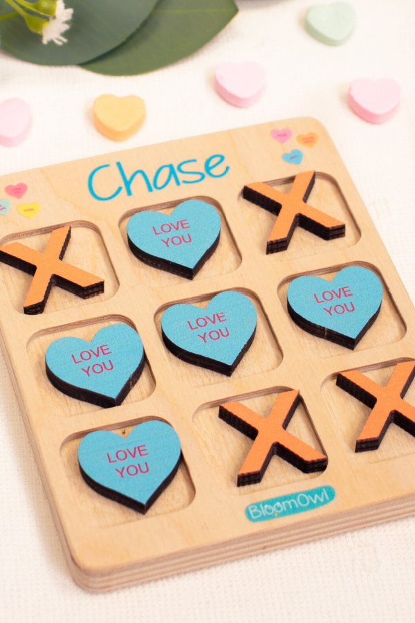 Valentine's gifts for boys: Personalized wooden tic tac toe set by BloomOwl on Etsy