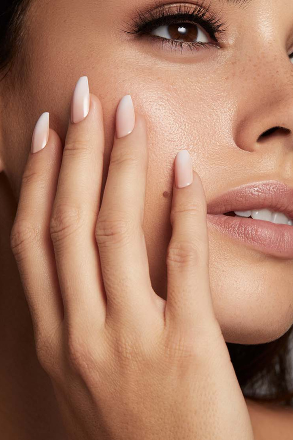 Hot spring nail trends 2022: An ombre effect amps up a French manicure... made easy with Static Nails pop-off nails