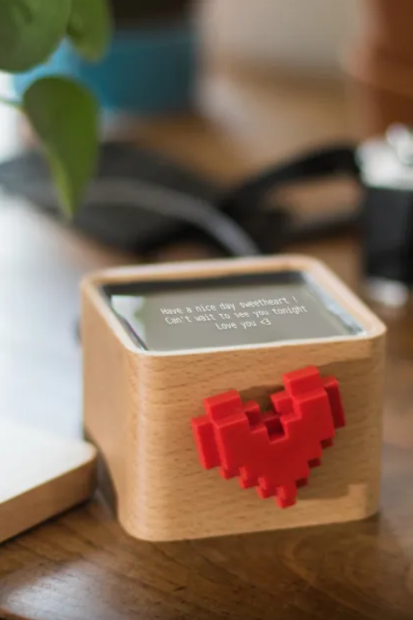 Pixel heart message box is so sweet!: Valentine’s gifts for geeks