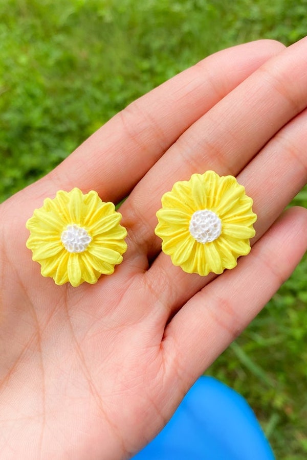 Handmade Sunflower Earrings by Farah Brigante of Naaz Design Co 