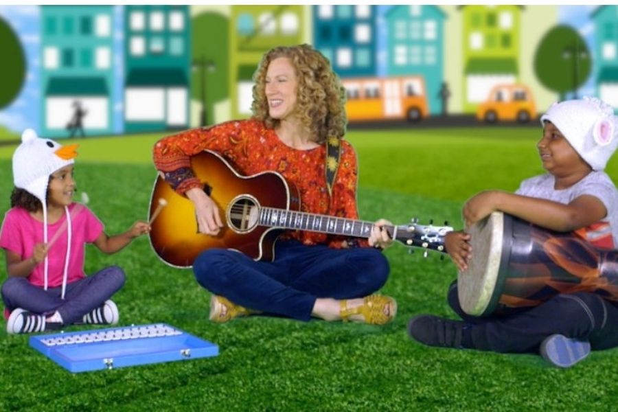 Give your kids behind-the-scenes access with Laurie Berkner’s Fan Club