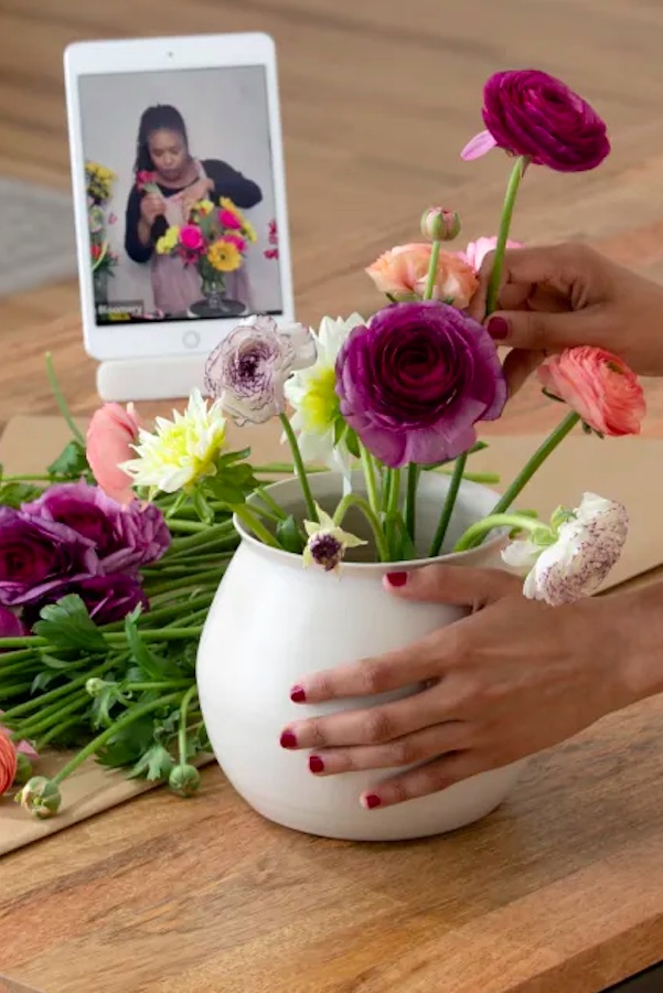 This flower arranging class makes a special Mother's Day experience under $25