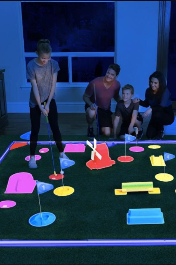 Glow-in-the-dark mini golf set | The coolest gifts for 5 year olds