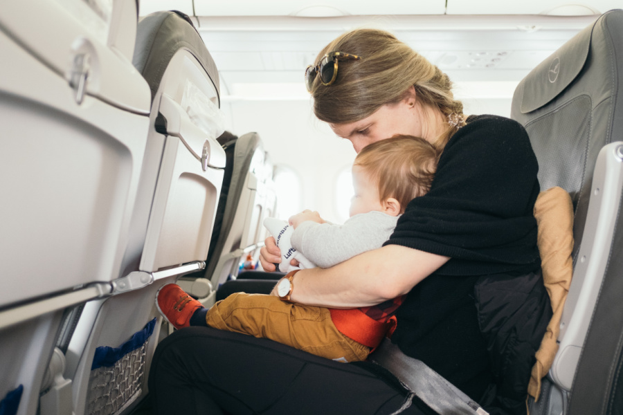 5 tips for flying with toddlers, from a mom who has flown many times, with many toddlers