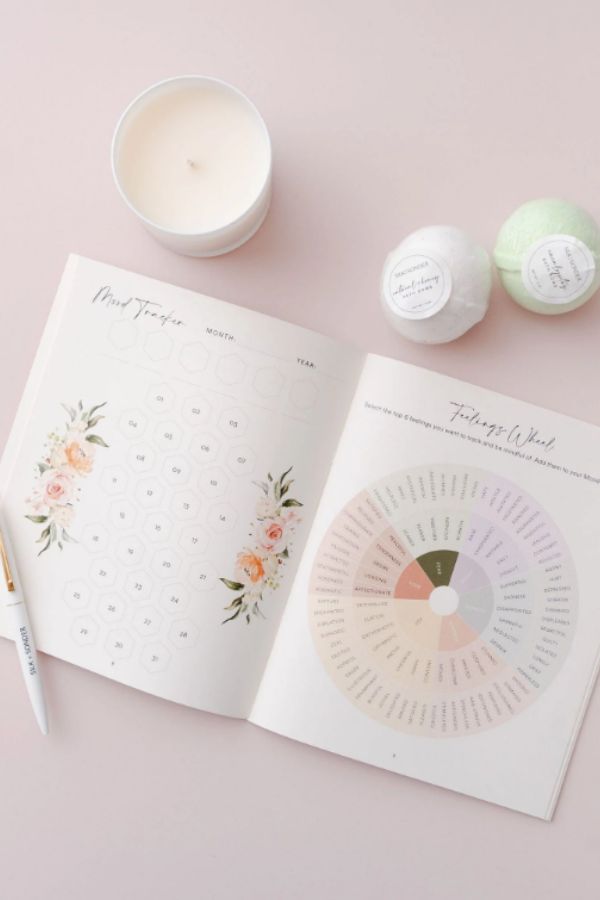 Silk and Sonder's Self-Care Gift Set makes a unique and reflective Mother's Day gift.